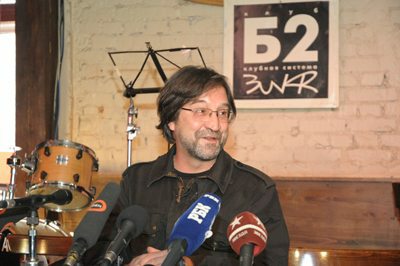 При нажатии появляется картинка большего размера