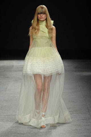 При нажатии появляется картинка большего размера