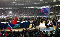 Митинг в поддержку Путина. Фото Ильи Варламова из «Твиттера» (@varlamov) Митинг в поддержку Путина. Фото Ильи Варламова из «Твиттера» (@varlamov)