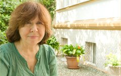 Светлана Алексиевич. Фото M. Кабаковой с сайта alexievich.info