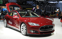 Tesla Model S. Фото Norbert Aepli с сайта wikimedia.org