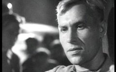 Исполнитель песни «Темная ночь» Марк Бернес. Фото с сайта kino-teatr.ru Исполнитель песни «Темная ночь» Марк Бернес. Фото с сайта kino-teatr.ru