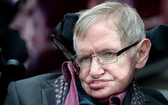 Фото с сайта wikipedia.org Стивен Хокинг