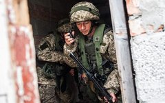 Украинский десантник на учениях. Фото с сайта wikimedia.org Украинский десантник на учениях. Фото с сайта wikimedia.org