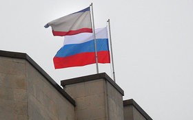 Российский флаг над зданием Совета министров в Симферополе © РИА Новости, Тарас 