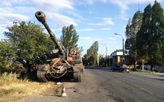 Брошенная украинская военная техника в селе Новоекатериновка Старобешевского района © РИА Новости