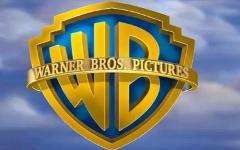 Логотип Warner Bros. Кадр из видео на YouTube Логотип Warner Bros. Кадр из видео на YouTube