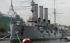 Крейсер «Аврора». Фото с сайта wikipedia.org Крейсер «Аврора». Фото с сайта wikipedia.org