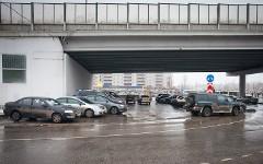 Парковка под эстакадой, фото: netall.ru