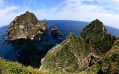 Острова Лианкур. Фото Kim Ji Ho с сайта wikipedia.org Острова Лианкур. Фото Kim Ji Ho с сайта wikipedia.org