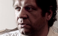 Александр Емельяненко. Стоп-кадр с видео в YouTube Александр Емельяненко. Стоп-кадр с видео в YouTube