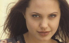 Анджелина Джоли. Фото с сайта kinopoisk.ru Анджелина Джоли. Фото с сайта kinopoisk.ru