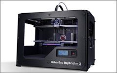 MakerBot Replicator 2 Desktop 3D Printer. Фото с сайта amazon.com MakerBot Replicator 2 Desktop 3D Printer. Фото с сайта amazon.com