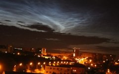 Серебристые облака над Челябинском. Фото с сайта znak.com Серебристые облака над Челябинском. Фото с сайта znak.com