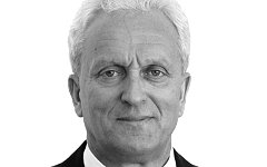 Александр Бартенев. Фото с сайта feodosea.com Александр Бартенев. Фото с сайта feodosea.com