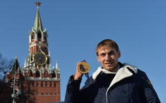 Биатлонист Антон Шипулин на церемонии вручения автомобилей © РИА Новости, Артем Житенев Биатлонист Антон Шипулин на церемонии вручения автомобилей © РИА Новости, Артем