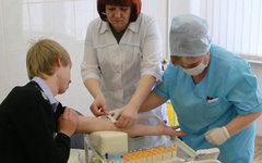 Добровольное обследование учащихся © РИА Новости, Виталий Белоусов Добровольное обследование учащихся © РИА Новости, Виталий Белоусов