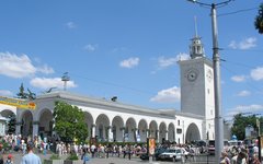 Симферопольский вокзал. Фото с сайта wikipedia.org Симферопольский вокзал. Фото с сайта wikipedia.org