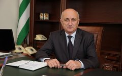 Леонид Лакербая. Фото с сайта abkhaziagov.org Леонид Лакербая. Фото с сайта abkhaziagov.org
