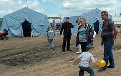 Украинские беженцы в палаточном лагере. Фото с сайта bloknot-rostov.ru Украинские беженцы в палаточном лагере. Фото с сайта bloknot-rostov.ru