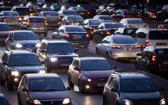 Автомобильная пробка © KM.RU Автомобильная пробка © KM.RU