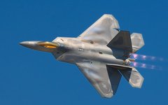 F-22 Raptor. Фото с сайта wikipedia.org F-22 Raptor. Фото с сайта wikipedia.org