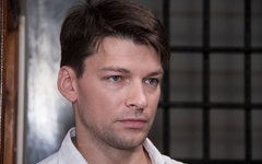Кадр с сайта kino-teatr.ru Даниил Страхов избит