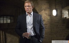 Кадр с сайта kinopoisk.ru Ученые диагностировали у Джеймса Бонда хронический алкоголизм