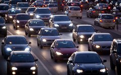 Автомобильная пробка © KM.RU Автомобильная пробка © KM.RU