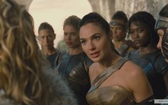Галь Гадот в фильме «Чудо-женщина». Фото с сайта kinopoisk.ru Галь Гадот в фильме «Чудо-женщина». Фото с сайта kinopoisk.ru