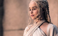Эмилия Кларк в сериале «Игра престолов» Эмилия Кларк в сериале «Игра престолов»
