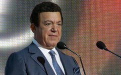 Зураб Церетели увековечит Иосифа Кобзона до конца года Иосиф Кобзон © KM.RU