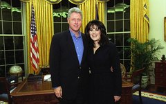 Моника Левински с Биллом Клинтоном. Фото Clinton White House с сайта ru.wikipipedia.org Моника Левински спродюсирует фильм о публичном унижении