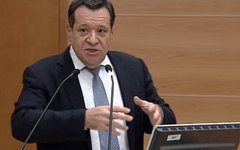 Стоп-кадр из видео с сайта duma.gov.ru Макаров