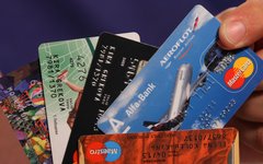 © KM.RU, Илья Шабардин Банковские карты