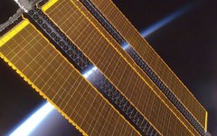 Солнечная батарея на МКС. Фото с сайта spaceflight.nasa.gov Солнечная батарея
