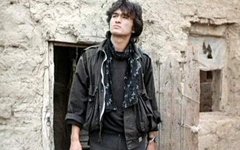 Кадр с сайта kino-teatr.ru Фильм «Игла» покажут во всех кинотеатрах «Каро» в день памяти Виктора Цоя