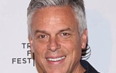 Фото со страницы Jon Huntsman в Facebook