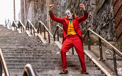 Кадр с сайта kinopoisk.ru На Венецианском кинофестивале победил фильм "Джокер"