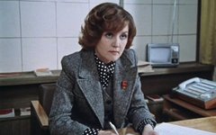 Кадр с сайта kino-teatr.ru В фильм «Москва слезам не верит» закралась ошибка