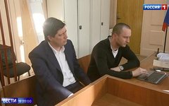 Алексей Хотин (слева). Стоп-кадр из видео