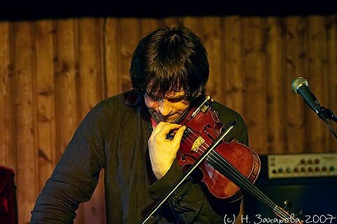 Gallery «Белый острог» зажгли зал и чуть не сожгли FM-Club